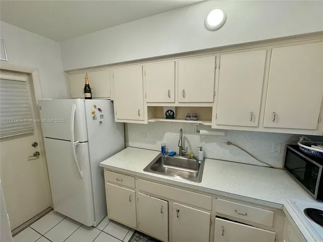 $280,000 | 6580 Santona Street, Unit A38, Coral Gables, FL 33146