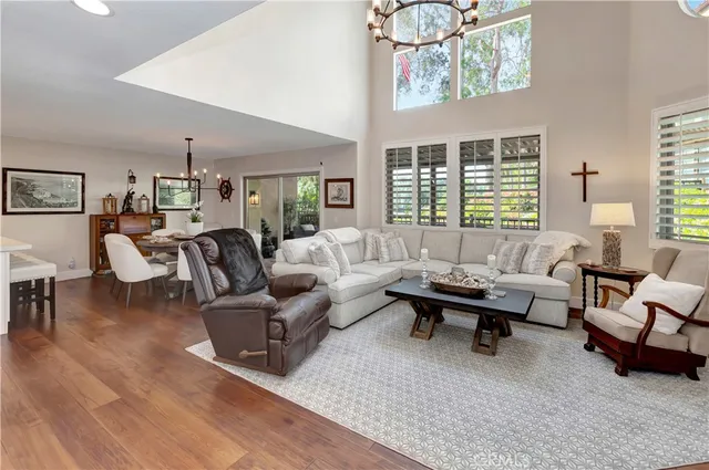 $2,052,000 | 515 Bay Hill Drive, Newport Beach, CA 92660