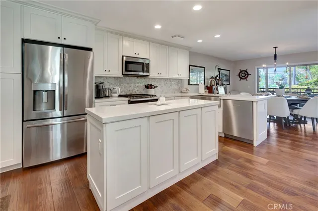 $2,052,000 | 515 Bay Hill Drive, Newport Beach, CA 92660