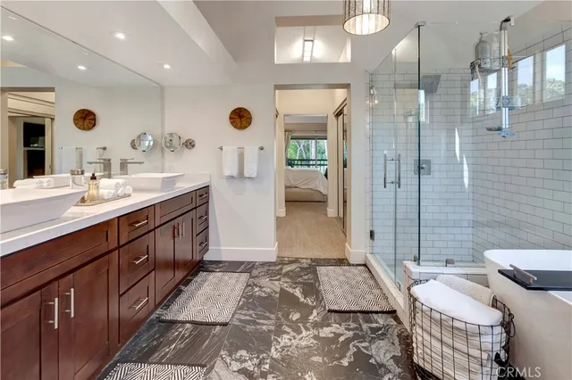 $2,052,000 | 515 Bay Hill Drive, Newport Beach, CA 92660