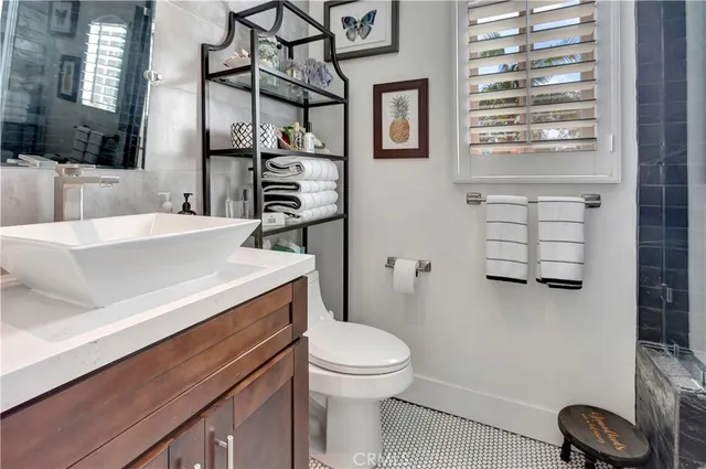 $2,052,000 | 515 Bay Hill Drive, Newport Beach, CA 92660