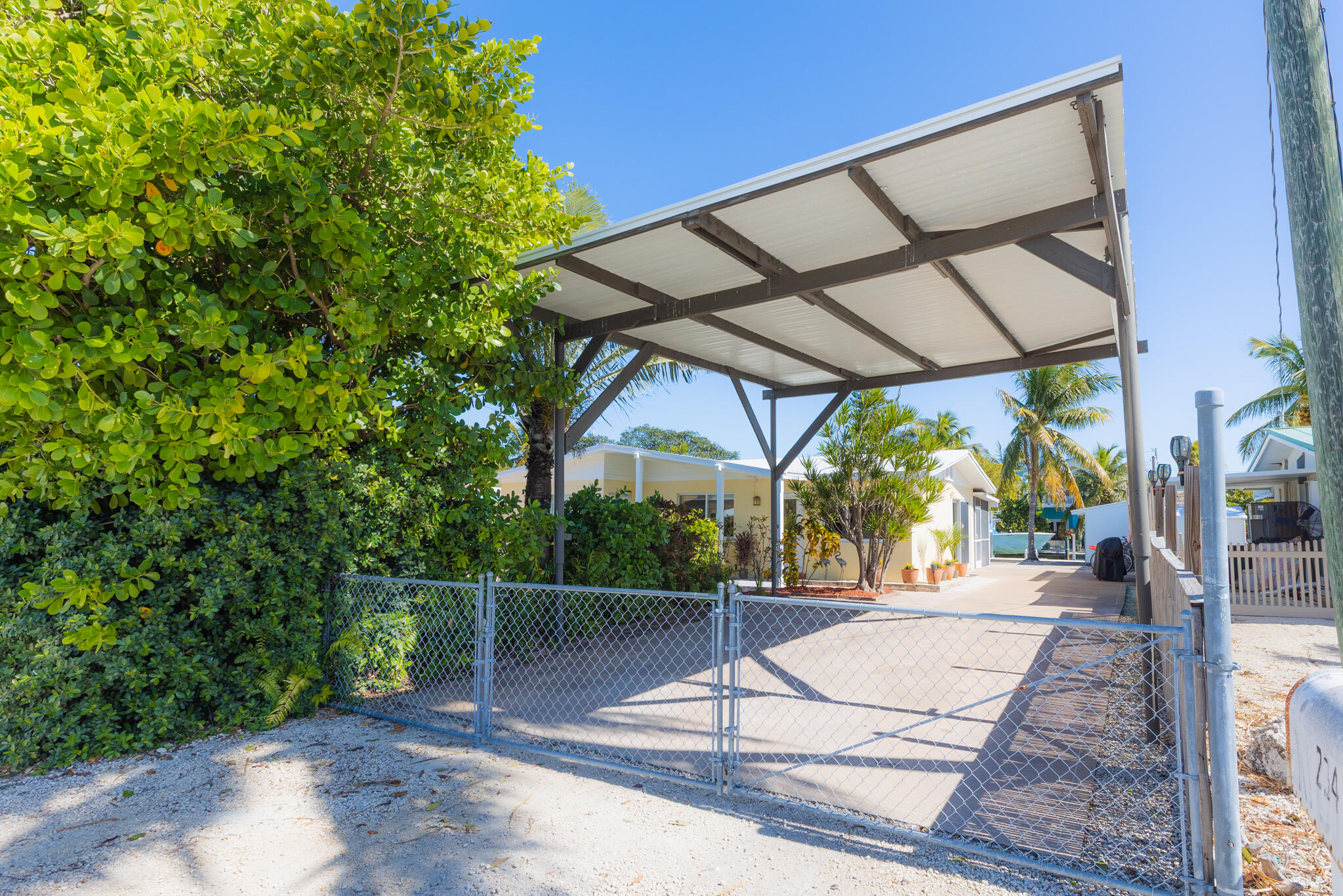 234 49th Street Marathon, FL 33050 - Photo 13 of 52 a view of a patio
