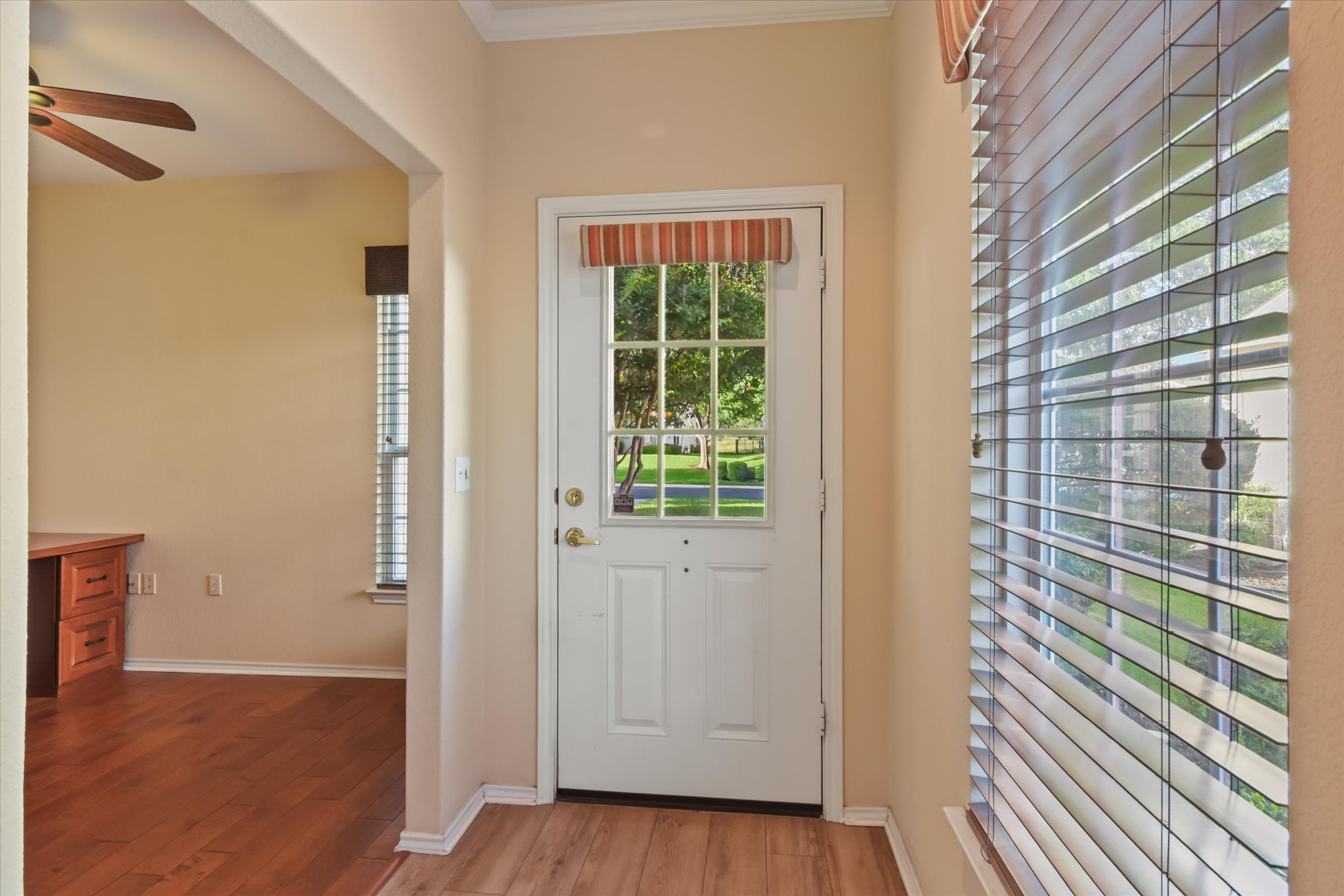 111 Bonham Loop Georgetown, TX 78633 - Photo 5 of 35