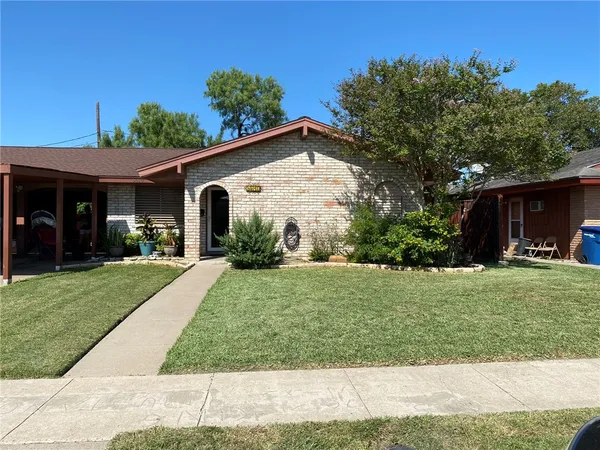 $1,700 | 5610 Tanglewood Drive, Corpus Christi, TX 78412