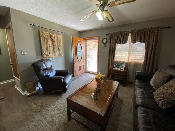 $1,700 | 5610 Tanglewood Drive, Corpus Christi, TX 78412