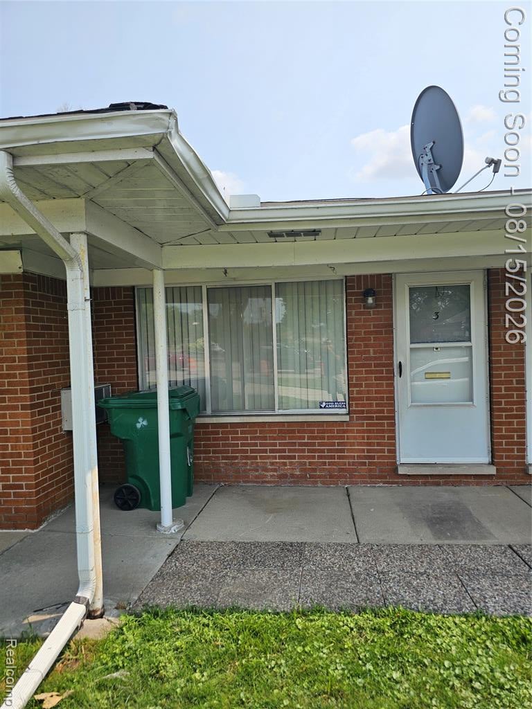 22444 Kelly Road, Unit 3 Eastpointe, MI 48021 - Photo 1 of 11 Gallery Image 1