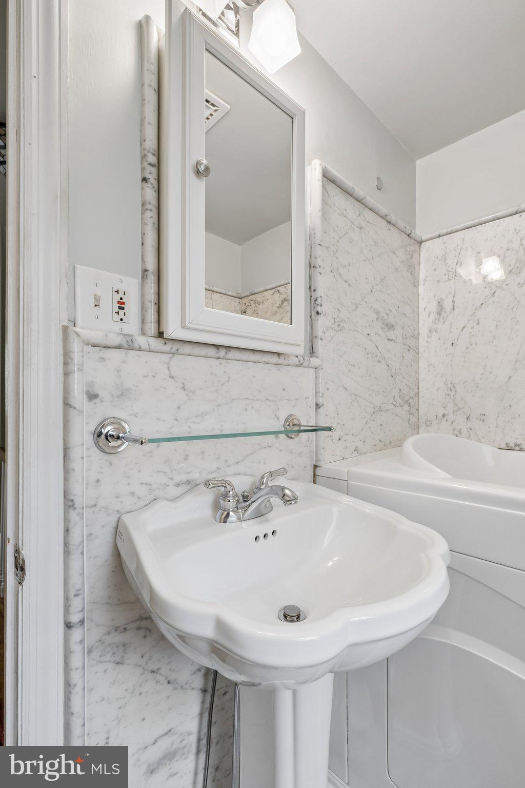 2398 Hollis Road Havertown, PA 19083 - Photo 15 of 27