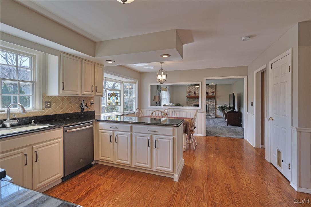 3226 Darien Road Bethlehem, PA 18020 - Photo 8 of 40 Gallery Image 8