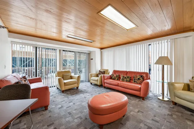 $138,500 | 26 West 10th Street, Unit 2004, St. Paul, MN 55102