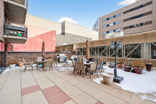 $138,500 | 26 West 10th Street, Unit 2004, St. Paul, MN 55102