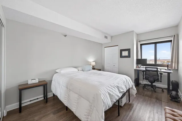 $138,500 | 26 West 10th Street, Unit 2004, St. Paul, MN 55102