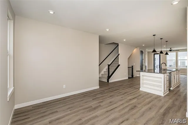 $578,900 | 8923 East Gtwy Heights, Unit 94805, Richmond Heights, MO 63144