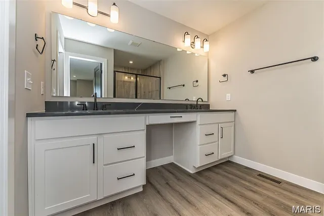 $578,900 | 8923 East Gtwy Heights, Unit 94805, Richmond Heights, MO 63144