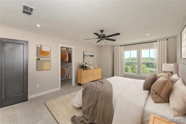 $578,900 | 8923 East Gtwy Heights, Unit 94805, Richmond Heights, MO 63144