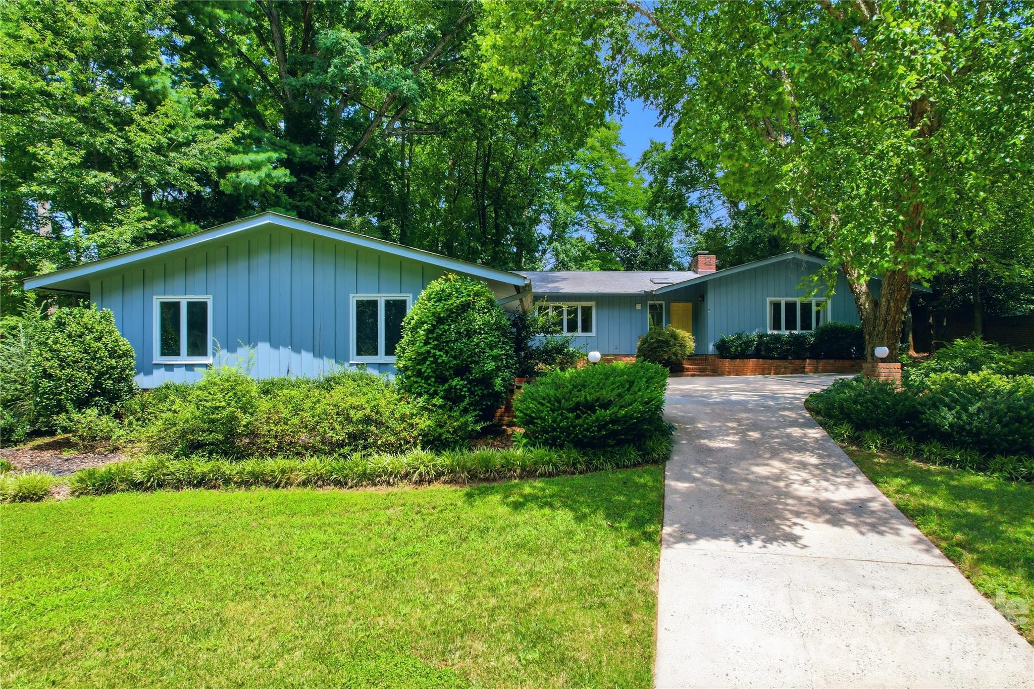 331 Glen Oaks Road Charlotte, NC 28270 - Photo 6 of 17 Gallery Image 6