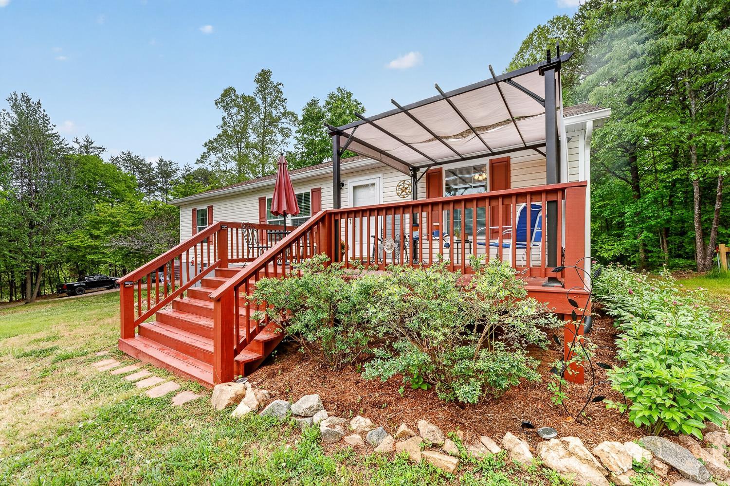 1512 Miller Lk Road Burkeville, VA 23922 - Photo 5 of 51