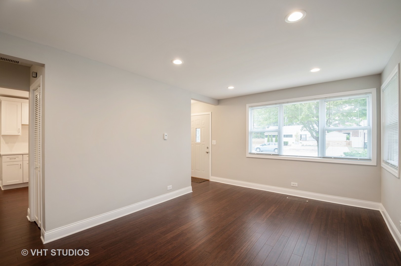7133 Beckwith Road Morton Grove, IL 60053 - Photo 3 of 11