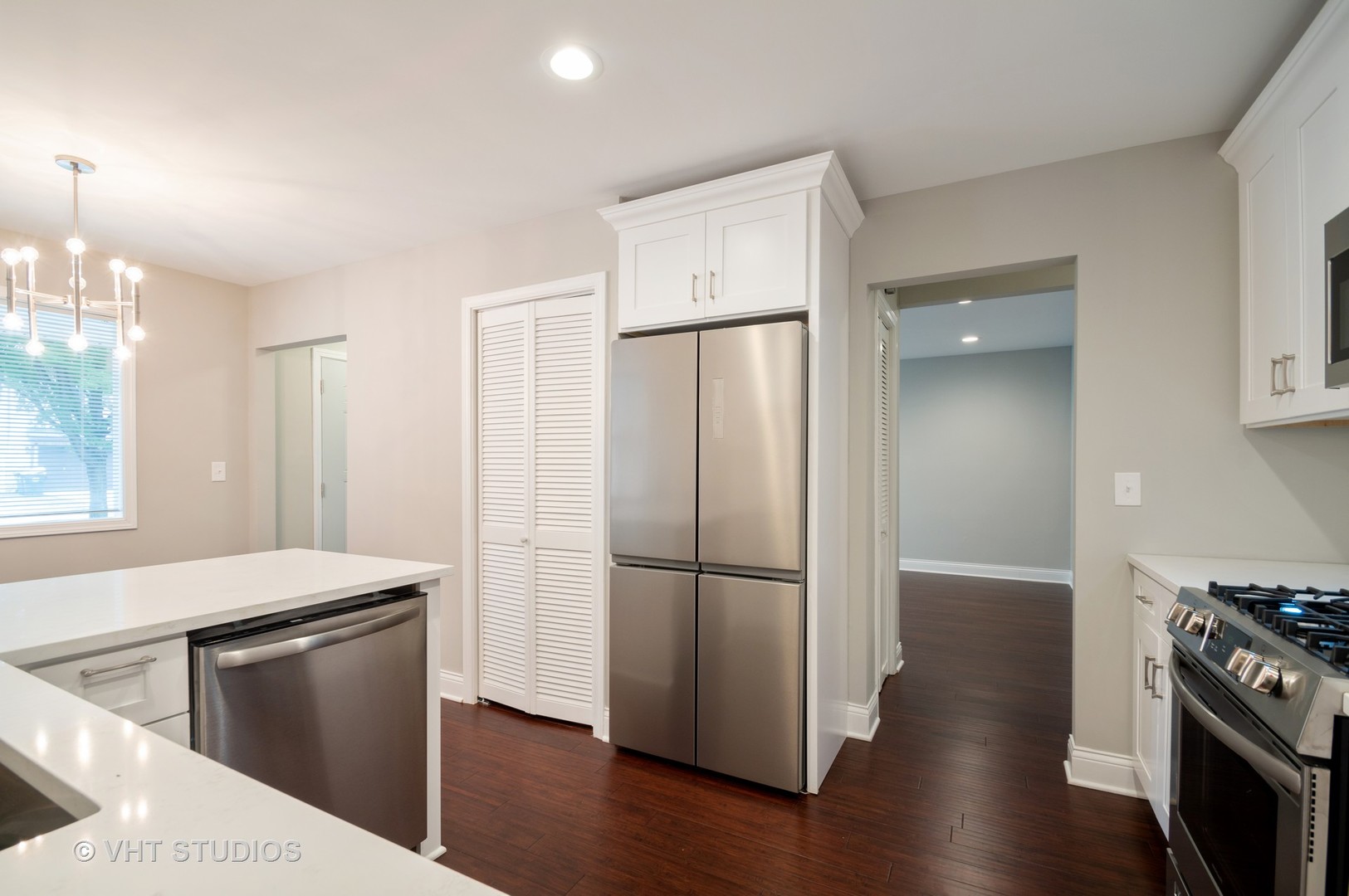 7133 Beckwith Road Morton Grove, IL 60053 - Photo 5 of 11