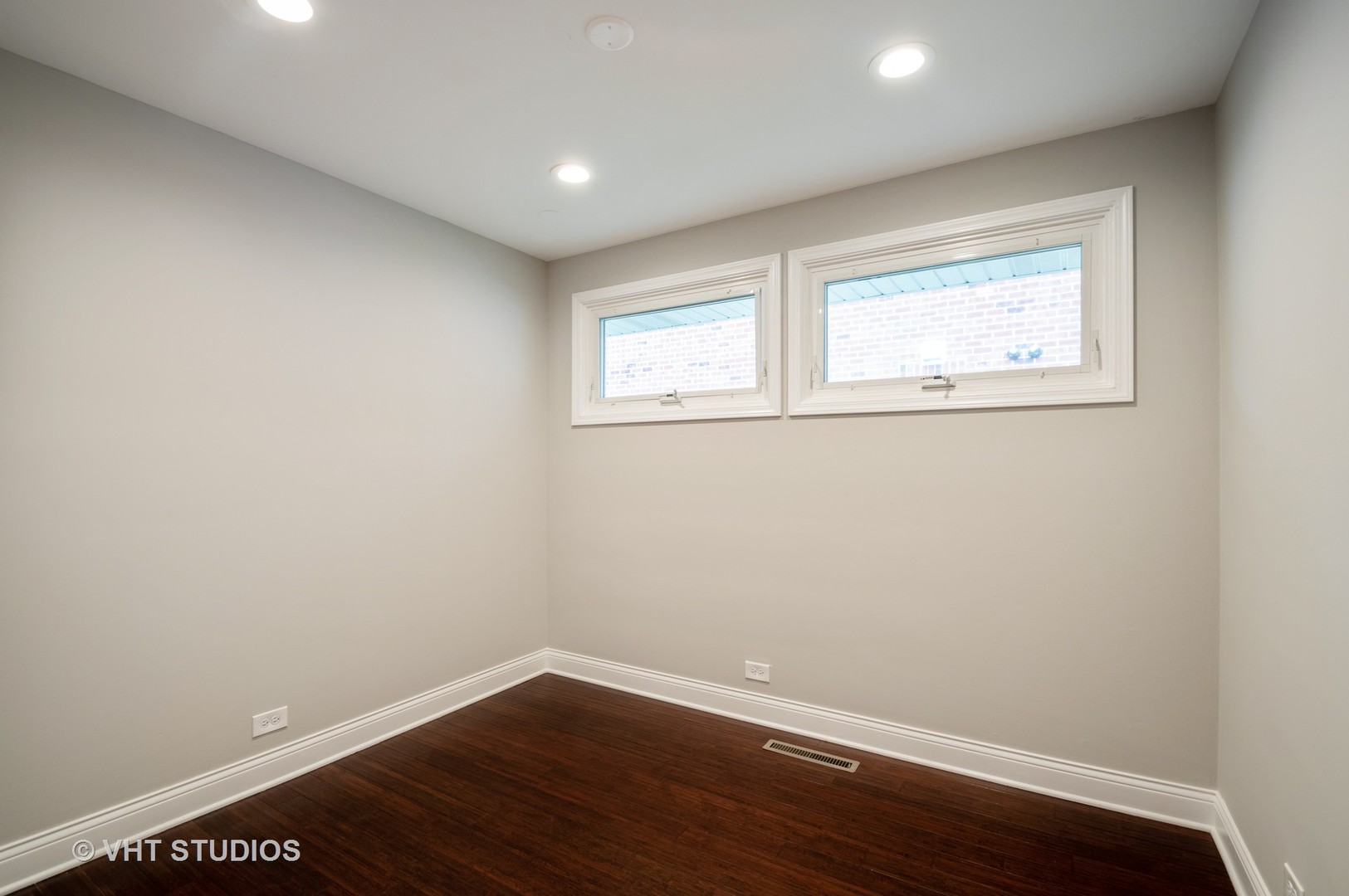 7133 Beckwith Road Morton Grove, IL 60053 - Photo 9 of 11