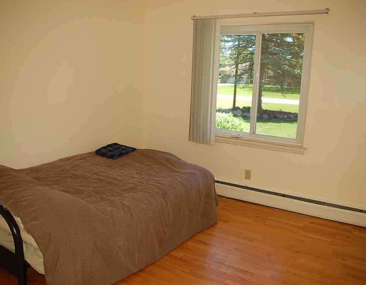 3283 Shannon Road Burton, MI 48529 - Photo 14 of 31 21303366-13.JPG
