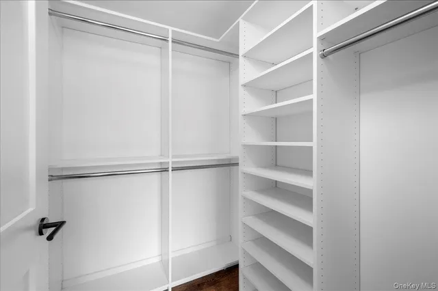 $6,195 | 422 East Boston Post Road, Unit 301, Mamaroneck, NY 10543