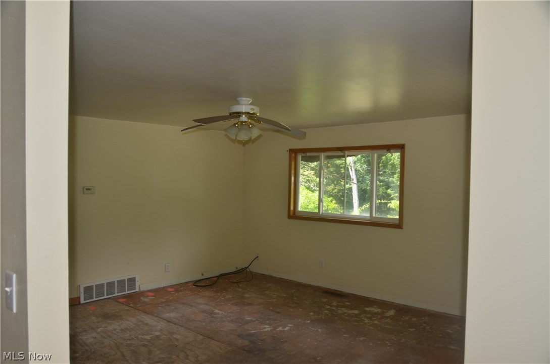 960 Carpenter Street Akron, OH 44310 - Photo 5 of 22 Gallery Image 5