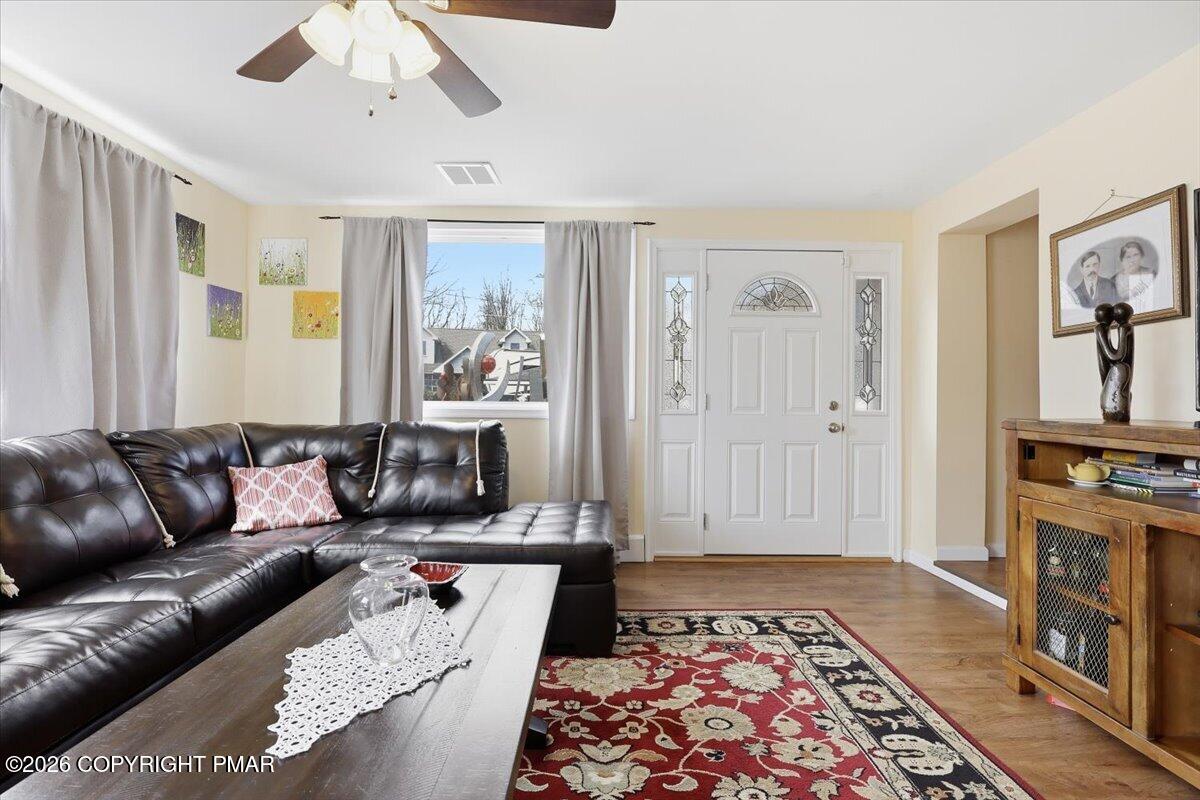208 Shine Hill Road Henryville, PA 18332 - Photo 14 of 37 family room