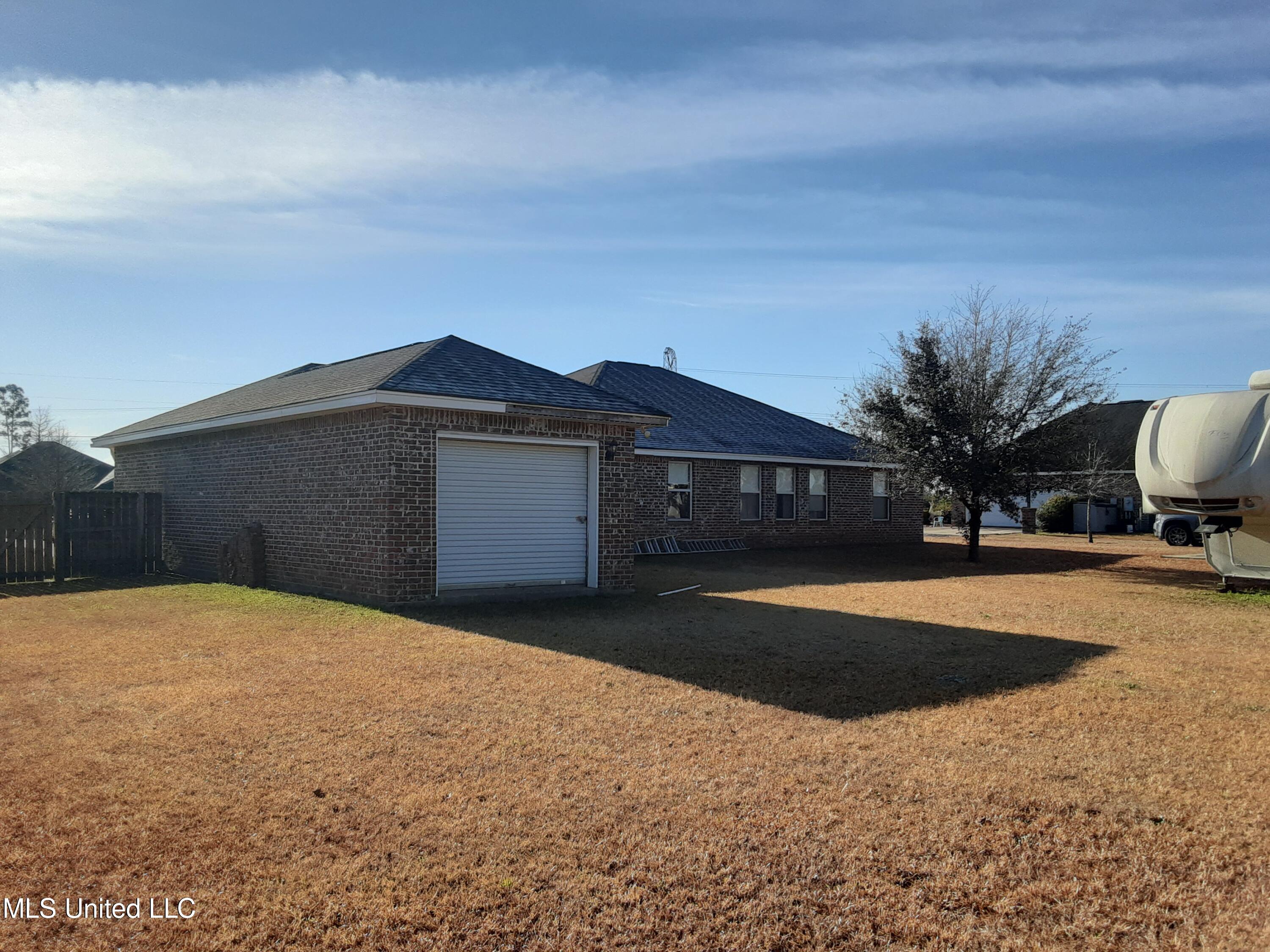 21785 Ridgeview Drive Saucier, MS 39574 - Photo 8 of 43 20220214_083814 - Copy