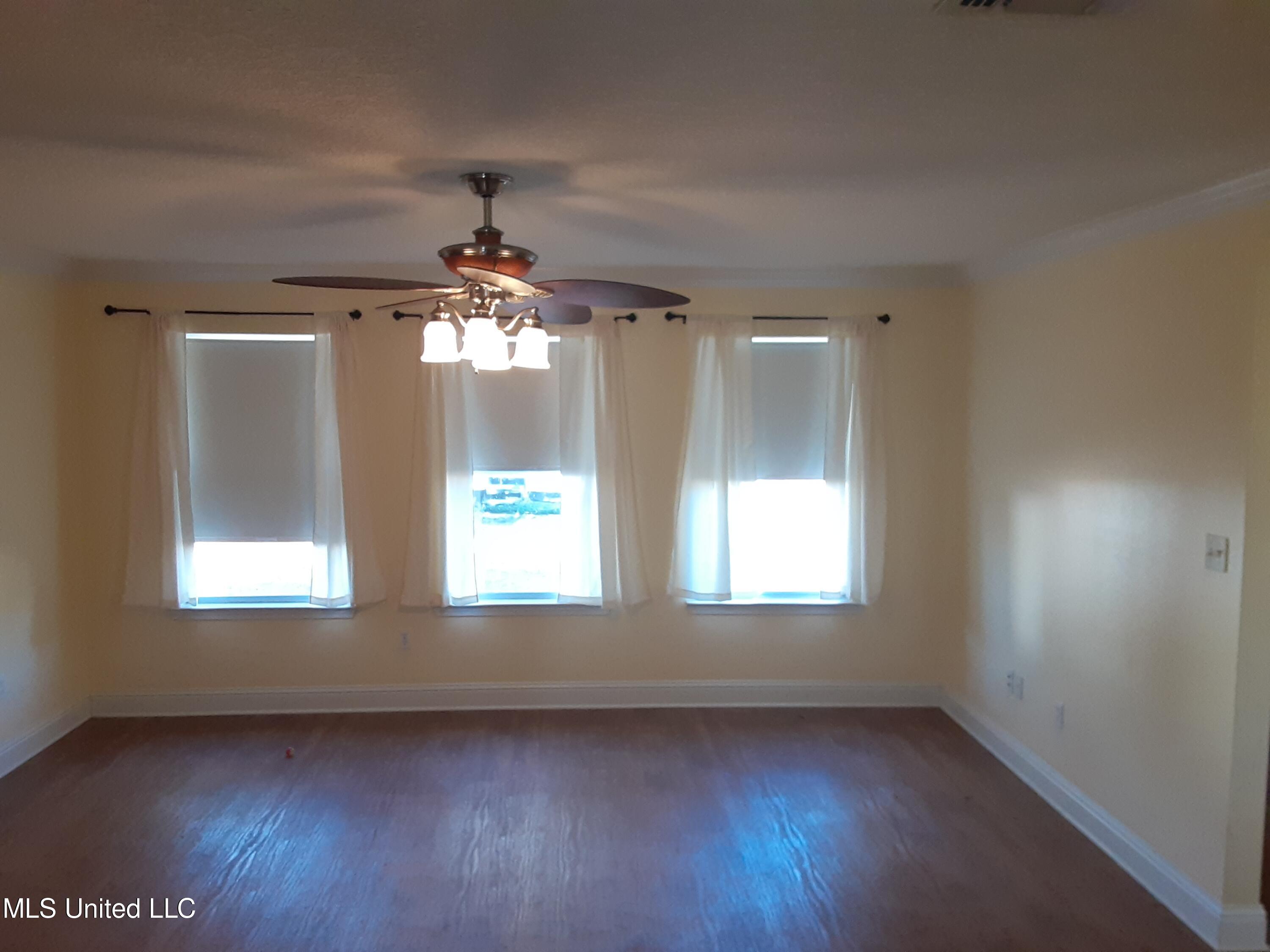 21785 Ridgeview Drive Saucier, MS 39574 - Photo 10 of 43 20220214_084408 - Copy