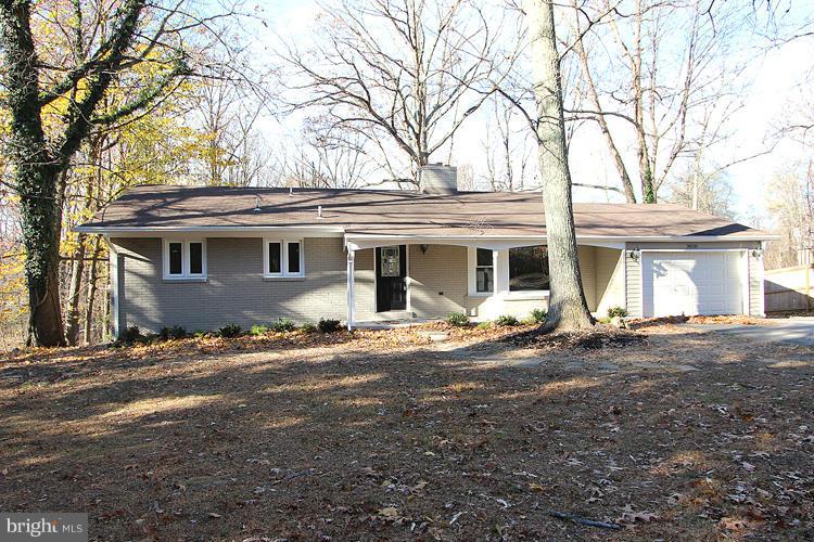 24530 Fossen Road Damascus, MD 20872 - Photo 2 of 29 Exterior (Front)