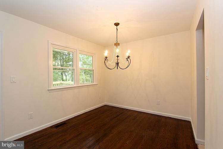 24530 Fossen Road Damascus, MD 20872 - Photo 11 of 29 Dining Room
