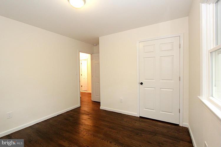 24530 Fossen Road Damascus, MD 20872 - Photo 15 of 29 Bedroom