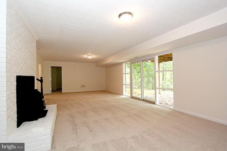 24530 Fossen Road Damascus, MD 20872 - Photo 23 of 29 Family Room
