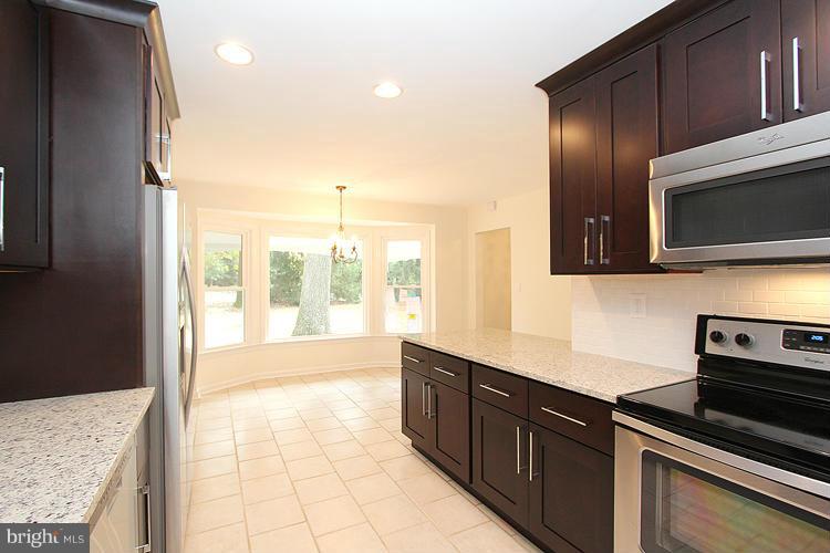 24530 Fossen Road Damascus, MD 20872 - Photo 6 of 29 Kitchen