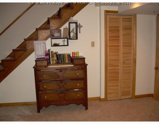 727 Castlegate Road South Charleston, WV 25303 - Photo 8 of 8 Interior Space/Layout.