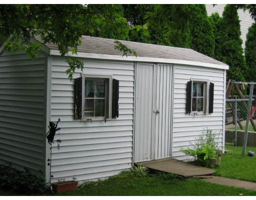 35 Balcomb Street Salem, MA 01970 - Photo 5 of 5 Gallery Image 5