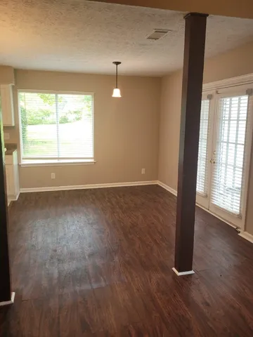 $1,500 | 8568 Creekwood Way, Jonesboro, GA 30238