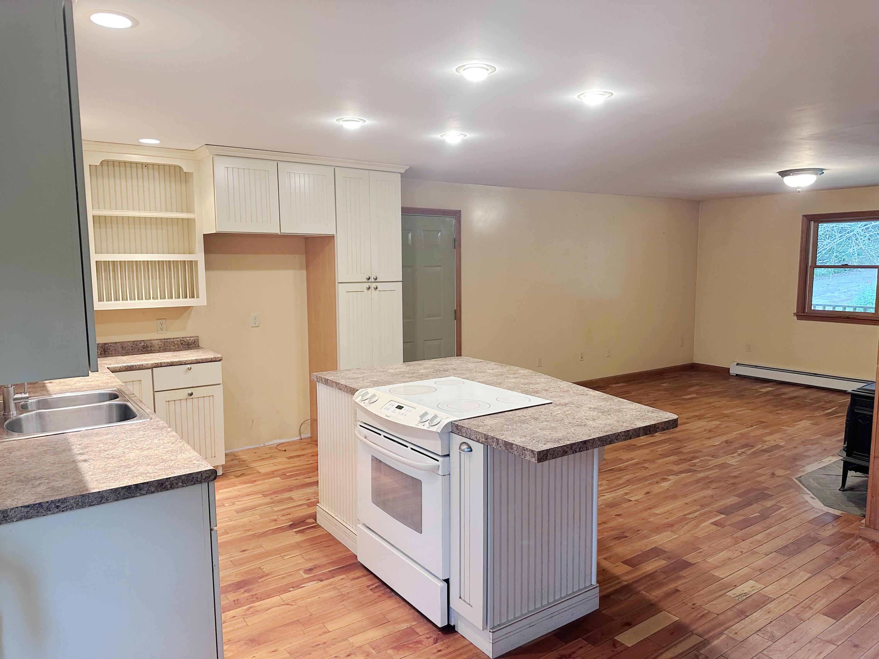 215 Rabbit Road Durham, ME 04222 - Photo 12 of 38 Photo Aug 13 2024, 5 07 33 PM