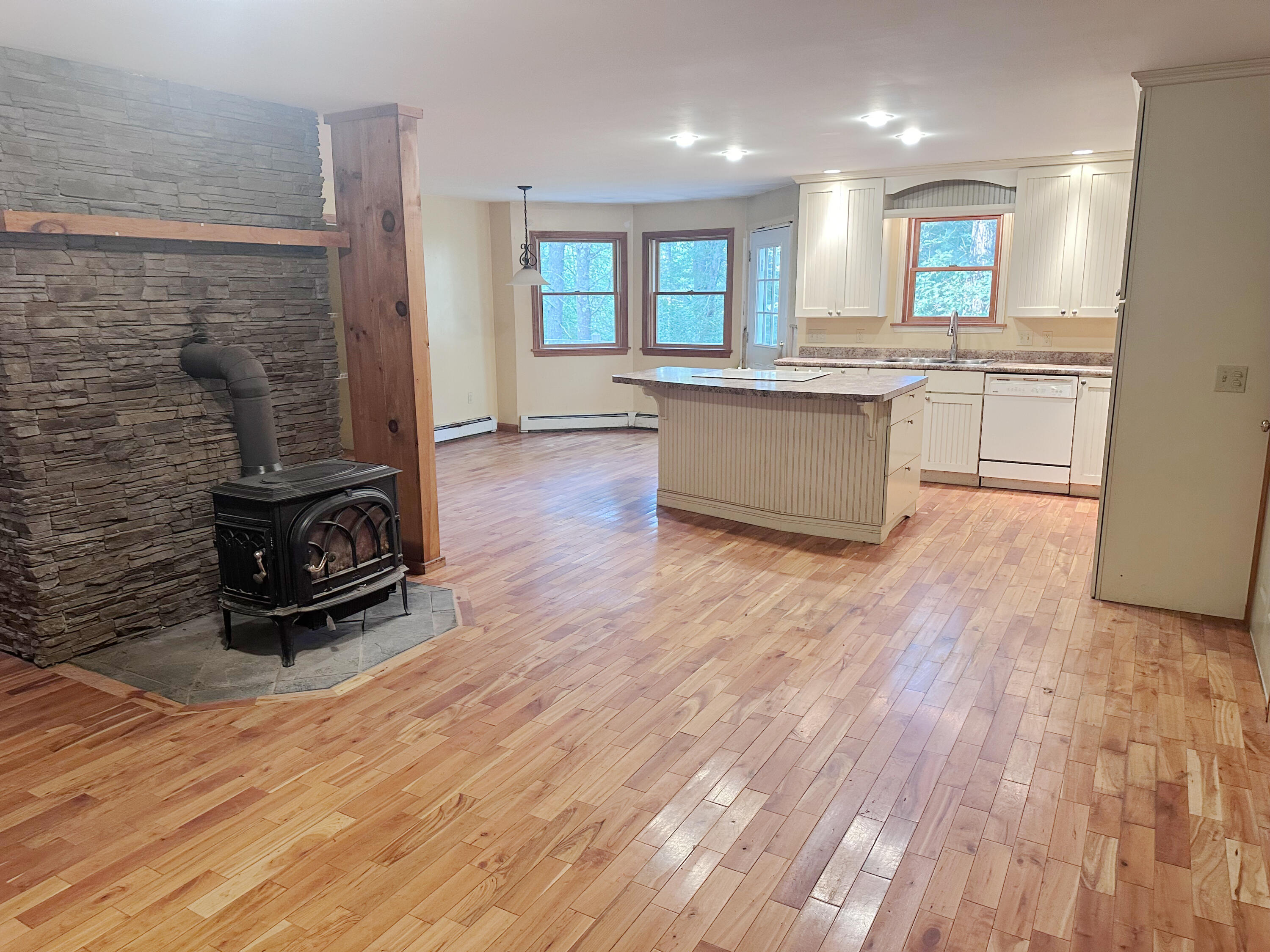 215 Rabbit Road Durham, ME 04222 - Photo 8 of 38 Photo Aug 13 2024, 5 07 14 PM