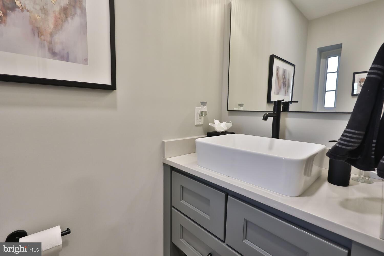 730 Wyndale Road Jenkintown, PA 19046 - Photo 17 of 53 1st floor powder room
