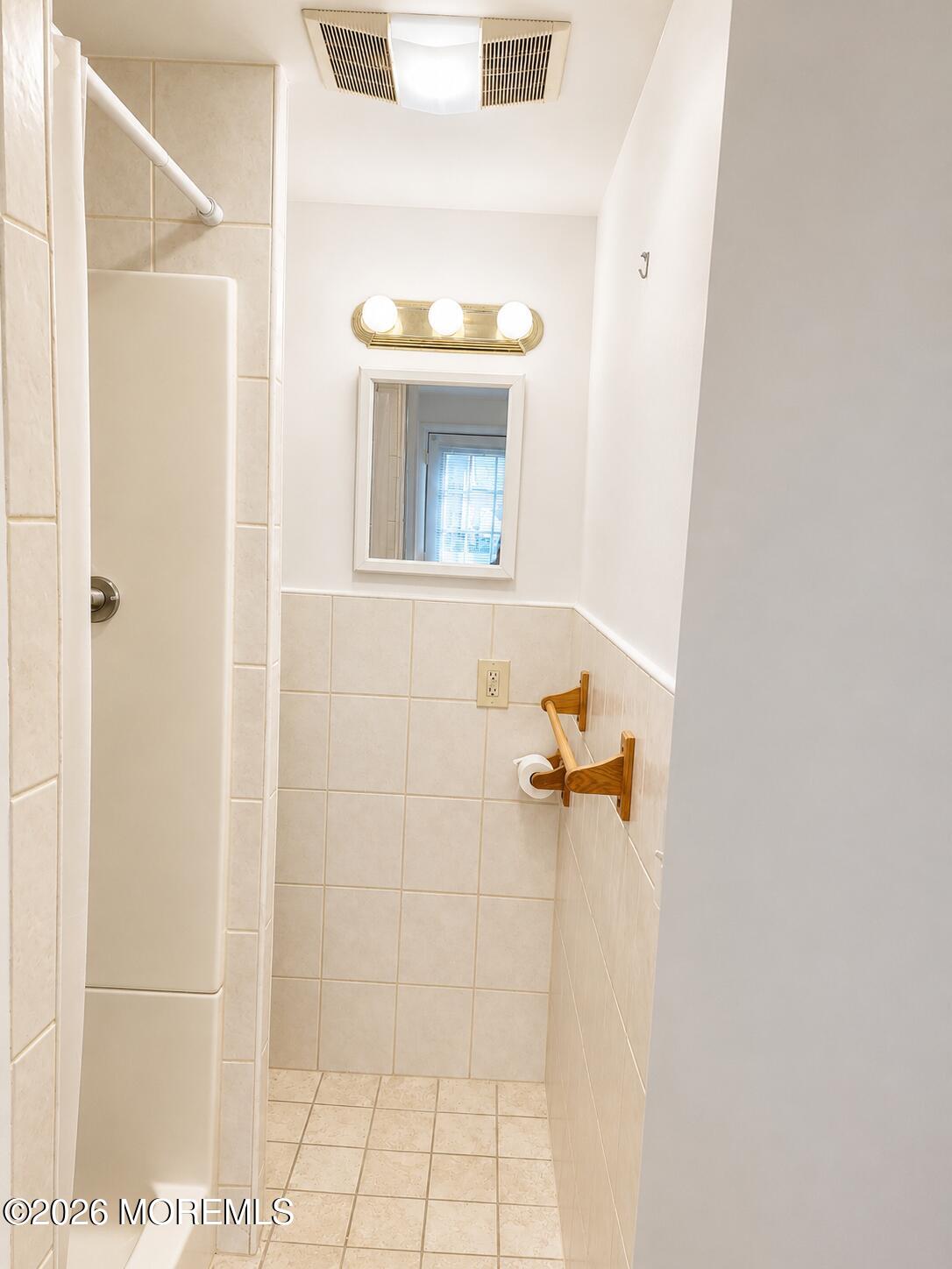 216 Ocean Avenue, Unit 2 Point Pleasant, NJ 08742 - Photo 9 of 11 BATH UNIT D