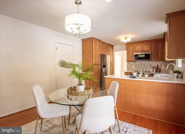 $800,000 | 9102 Red Lion Tavern Court, Springfield, VA 22153