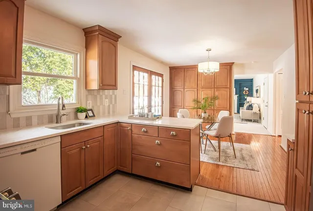 $800,000 | 9102 Red Lion Tavern Court, Springfield, VA 22153