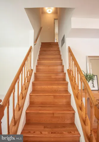 $800,000 | 9102 Red Lion Tavern Court, Springfield, VA 22153