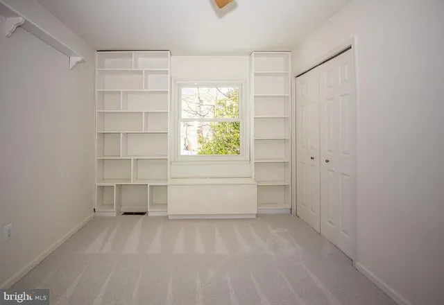 $800,000 | 9102 Red Lion Tavern Court, Springfield, VA 22153