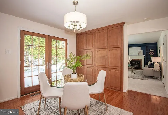 $800,000 | 9102 Red Lion Tavern Court, Springfield, VA 22153