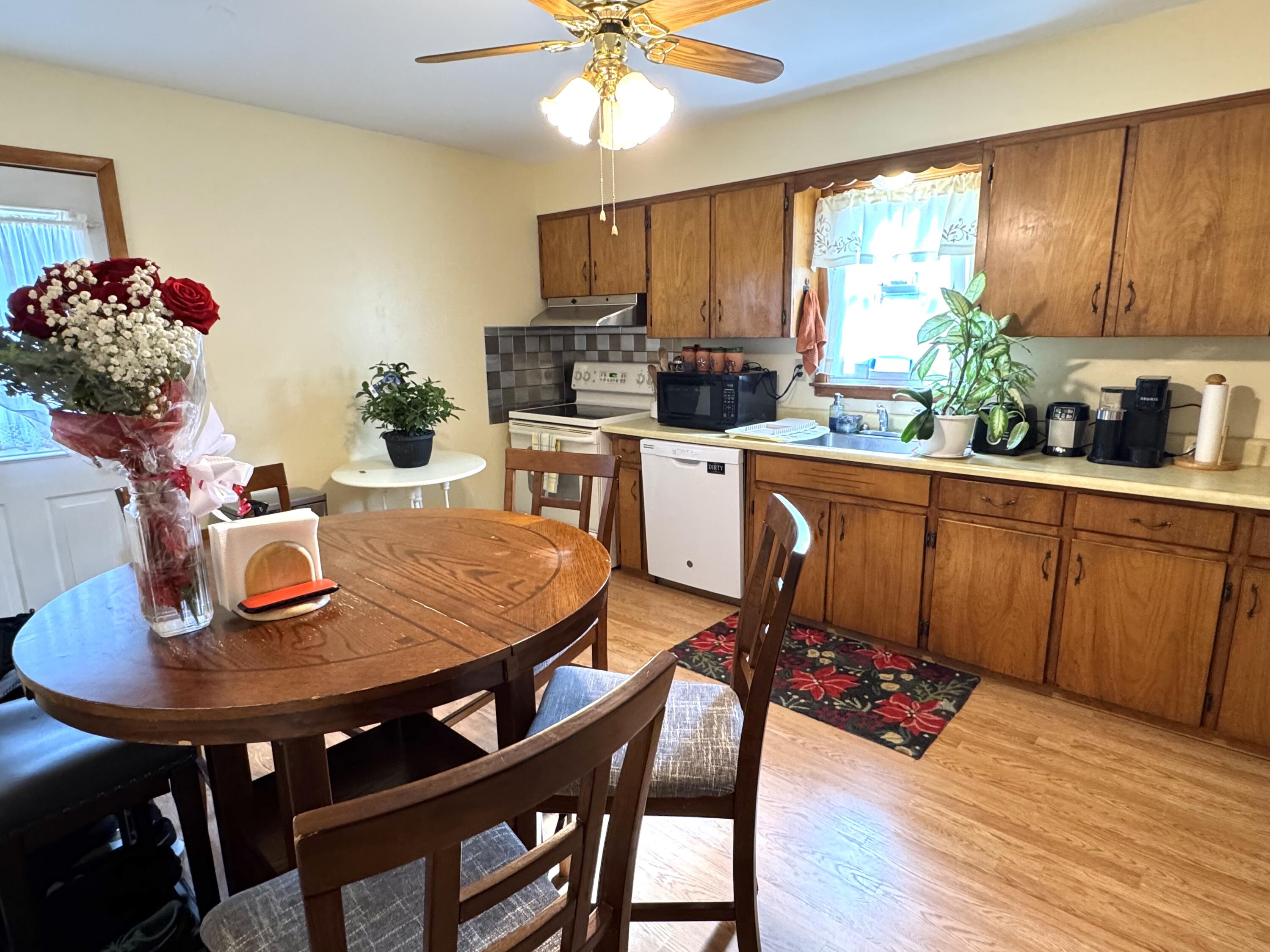 8 Phillips Avenue Rouses Point, NY 12979 - Photo 11 of 32 IMG_1541