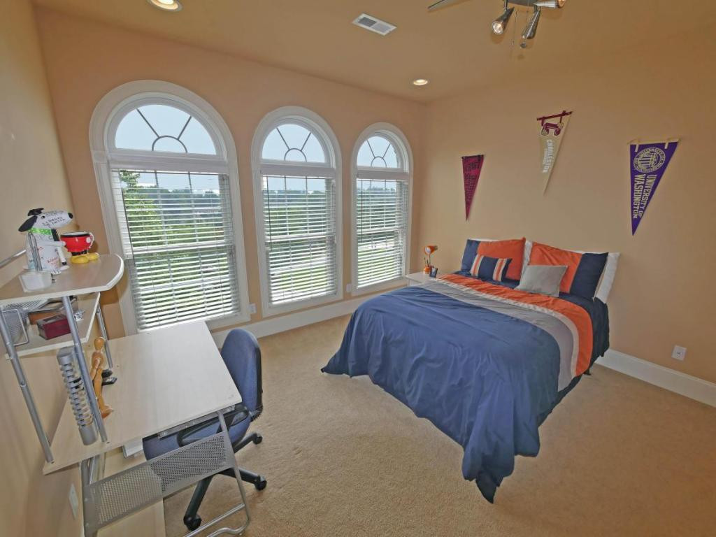 116 Chestnut Ridge Drive Jonesborough, TN 37659 - Photo 15 of 24 Guest room 1
