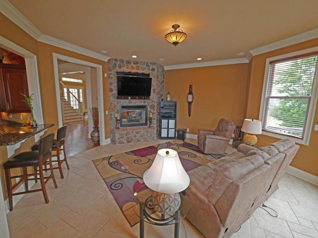 116 Chestnut Ridge Drive Jonesborough, TN 37659 - Photo 8 of 24 Family room