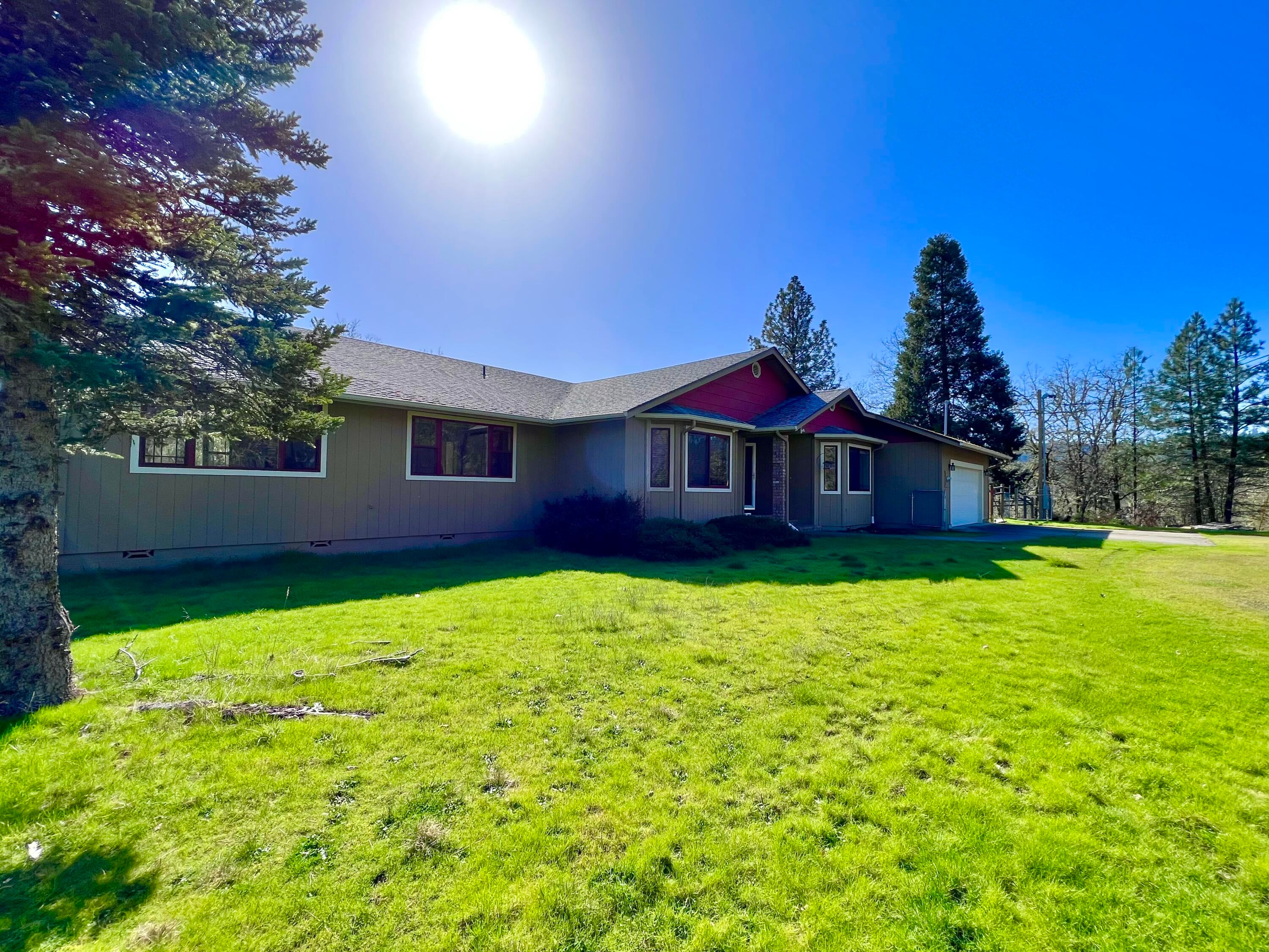 5525 Tunnel Loop Road Grants Pass, OR 97526 - Photo 61 of 65 55
